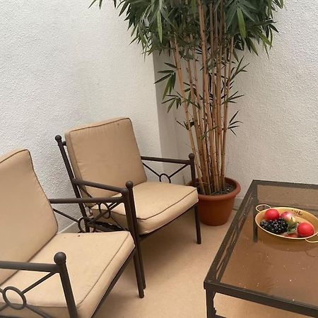 Studio N•2 Avec Patio En Plein Coeur De La Ville Баньер-де-Бигор Экстерьер фото